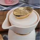 Garrafa Térmica Jade Bege E Dourado Click Tuut 1 Litro Com Design Sofisticado